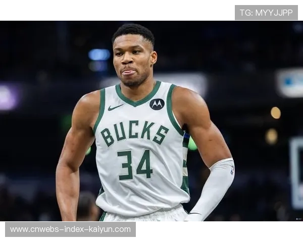 字母哥直播被儿子乱入，暖心瞬间引爆网友热议