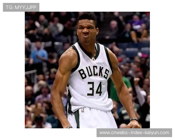 字母哥强硬突破两人防守完成战斧式扣篮：力量与信念的极致展示