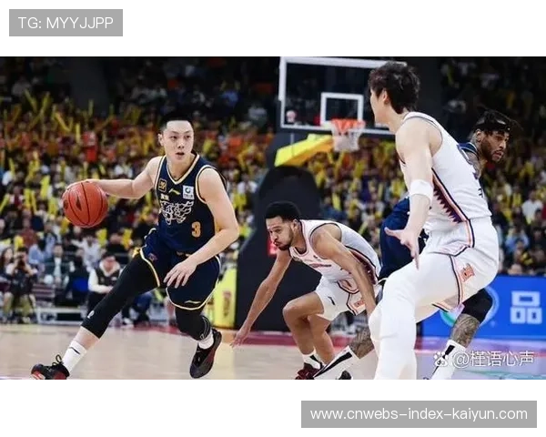 球队在季后赛席位争夺中通过关键胜利稳住排名，季后赛的球队