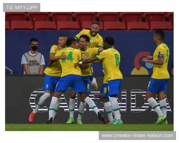 内马尔斜传直塞撕裂防线，巴西推进如行云流水