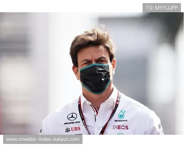 汉密尔顿难掩怒火 汉密尔顿难掩怒火